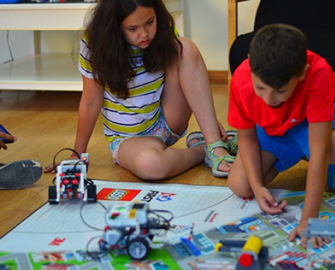 Robòtica i enginy amb LEGO Education
