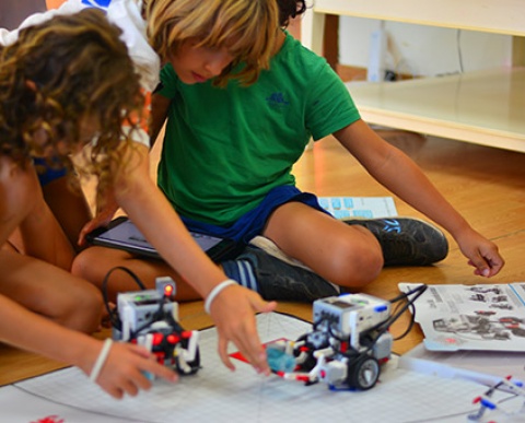 Robòtica i enginy amb LEGO Education