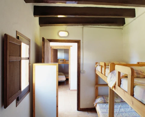 Casa de colonias Mas Gorgoll habitaciones